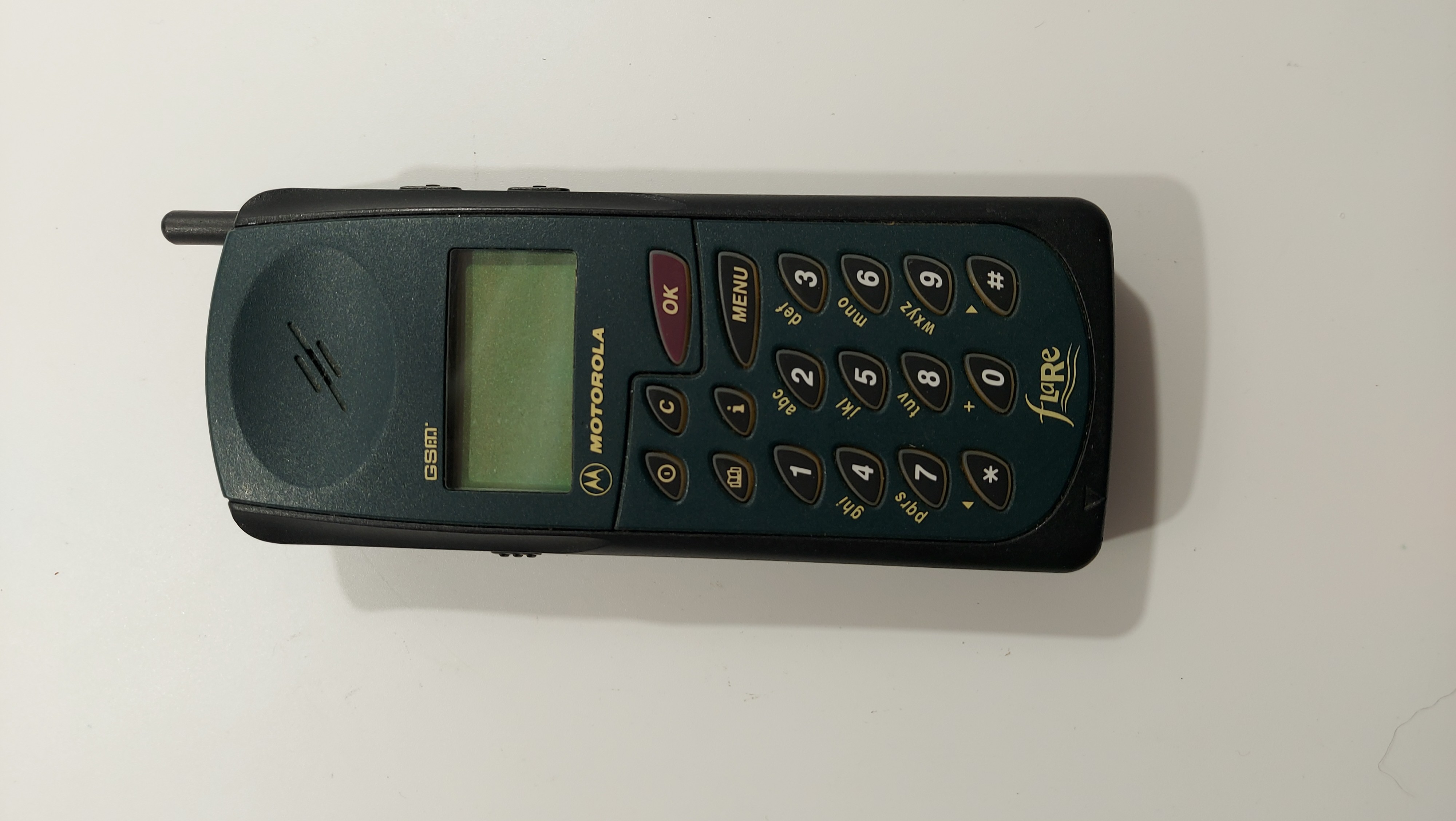 Cell Phones Museum » Motorola MB525 Flare - 1995